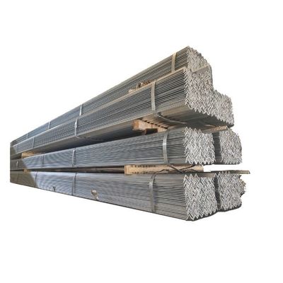 Tolerancia ± 1% de acero sin aleación de bajo carbono de acero angular para estructuras de edificios 63*6mm