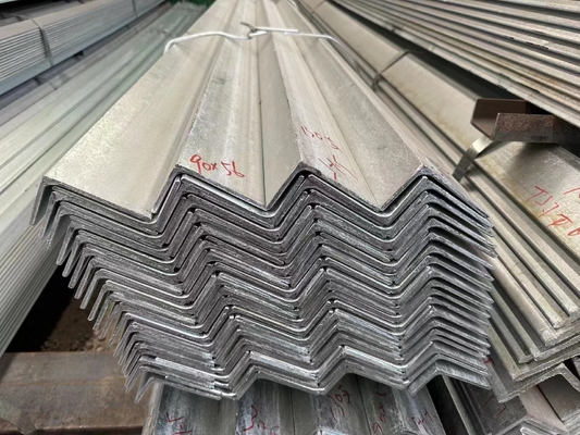 Barras de ángulos desiguales iguales de acero suave de carbono laminado en caliente para estructuras de edificios duraderas