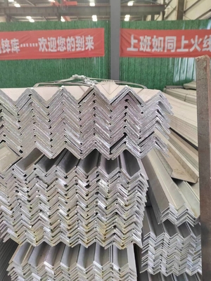 Acero galvanizado de ángulo de hierro/acero/MS GB Standard Side Slot facturación por peso real