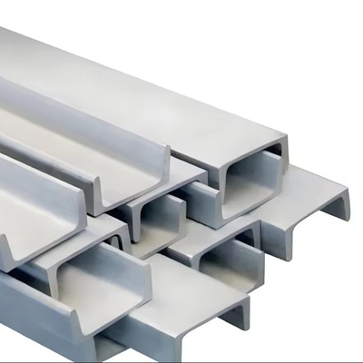 Estándar JIS SS400 75x40x4x7mm Acero de canal U para material de construcción metálico 1-12m longitud