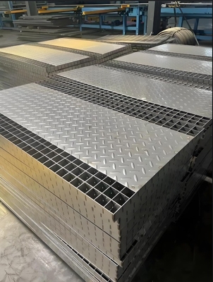 Rejilla de acero galvanizado certificada ISO9001 para plataforma de mantenimiento en color plateado