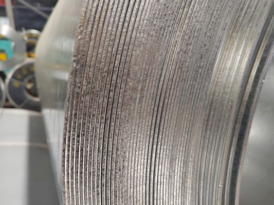 Corolas de acero galvanizado prepintadas en plata con patrón de diamante en relieve 6m de longitud